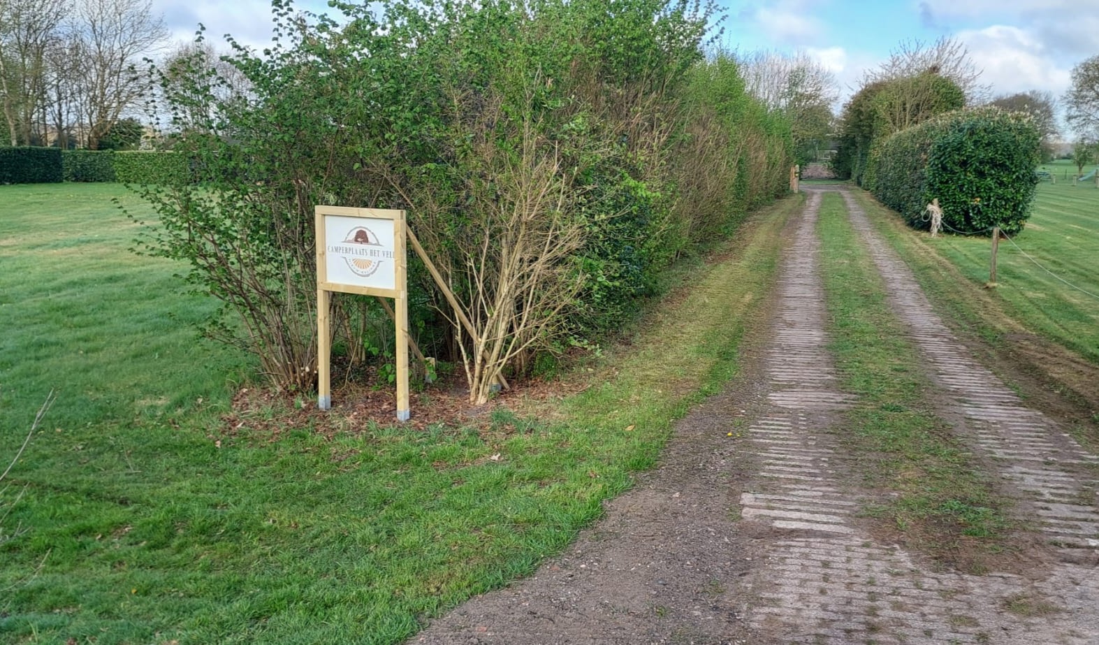 Camperplaats-het-Veld-Nieuw-Balinge-Drenthe